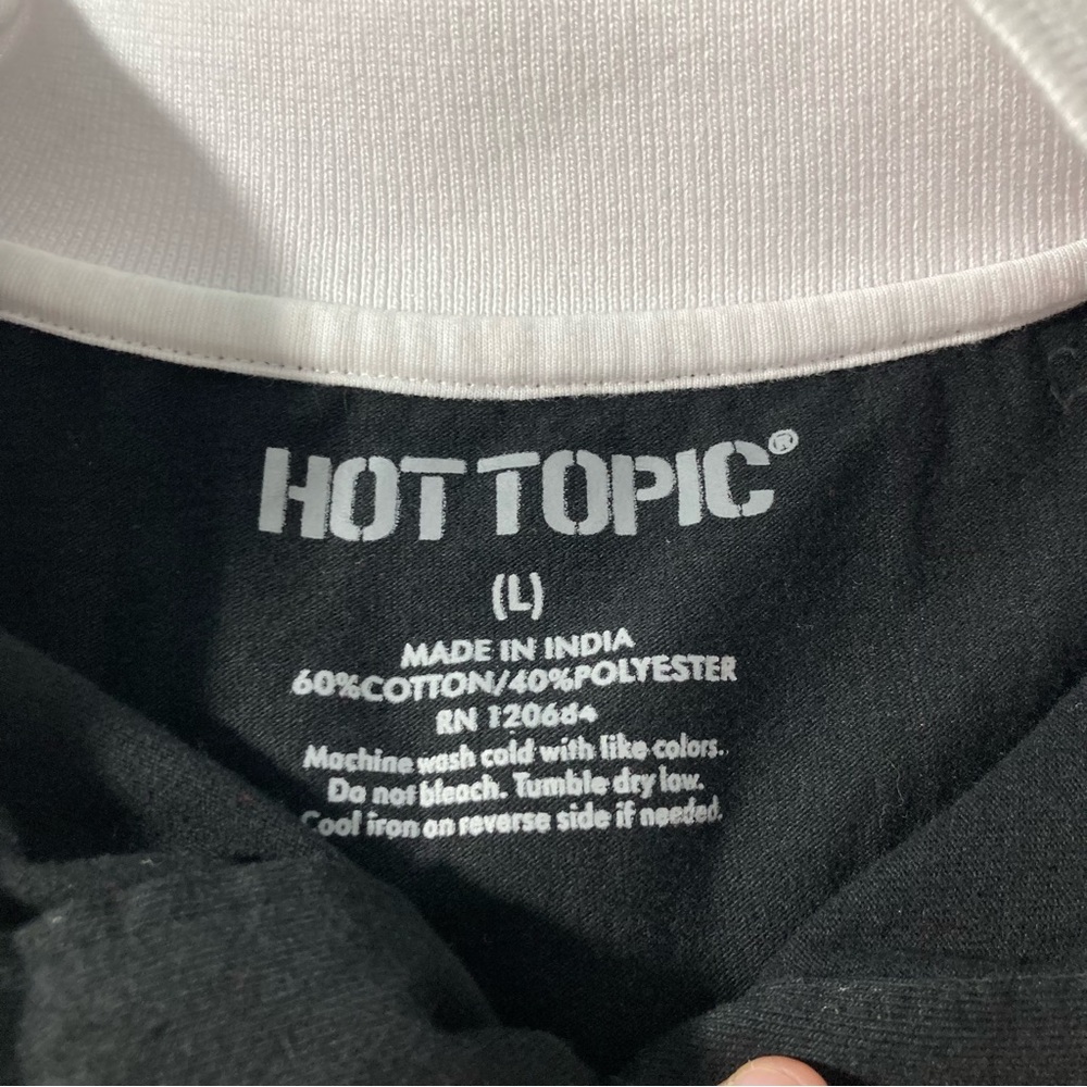 🔥 Vintage Hot Topic Pullover – Bold Statement Piece 🔥 - Picture 6 of 13